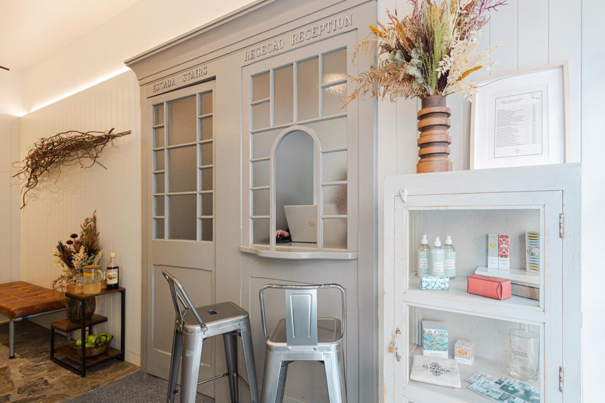 Almaria - Officina Real Apartments | Chiado Lisbon Luaran gambar