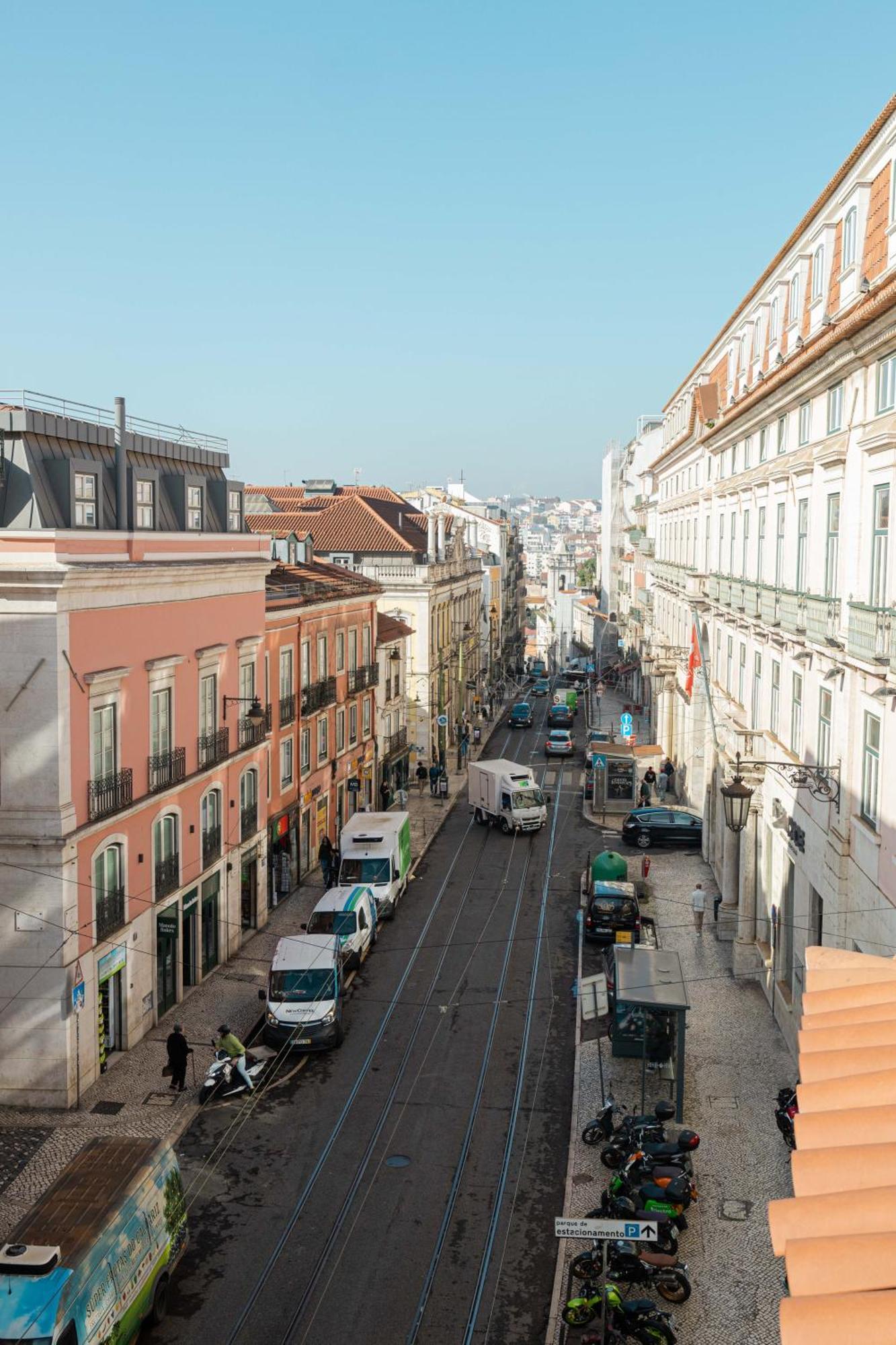 Almaria - Officina Real Apartments | Chiado Lisbon Luaran gambar